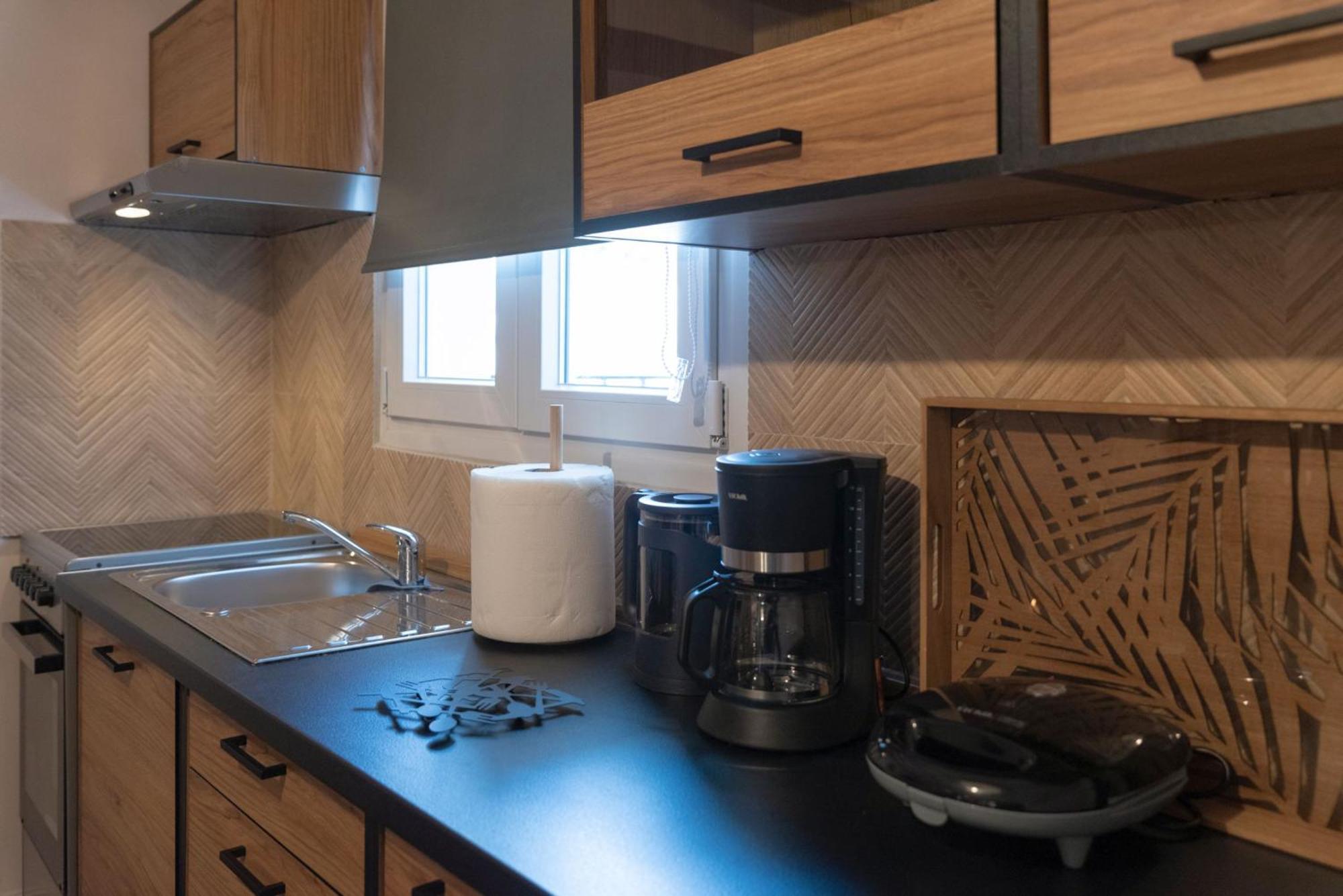 Niki Athens Suites - Urban Apartment In Athens Center Esterno foto